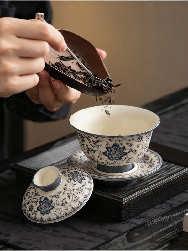 27ec11803305a5211bfb9c81f116c92b Blue and flower twig lotus three talents cover bowl tea cup