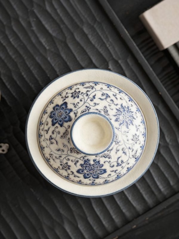 eb82cd7a96a93e787e1e3960312b45a5 Blue and flower twig lotus three talents cover bowl tea cup
