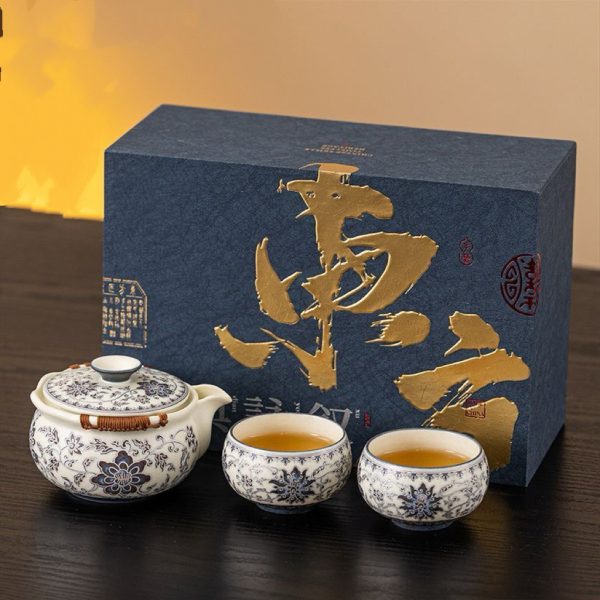 6064048507270b43c018d3ced3dd1ac8 Blue and flower tangled lotus hand-grabbing pot lid bowl tea cup (2 cups per pot)
